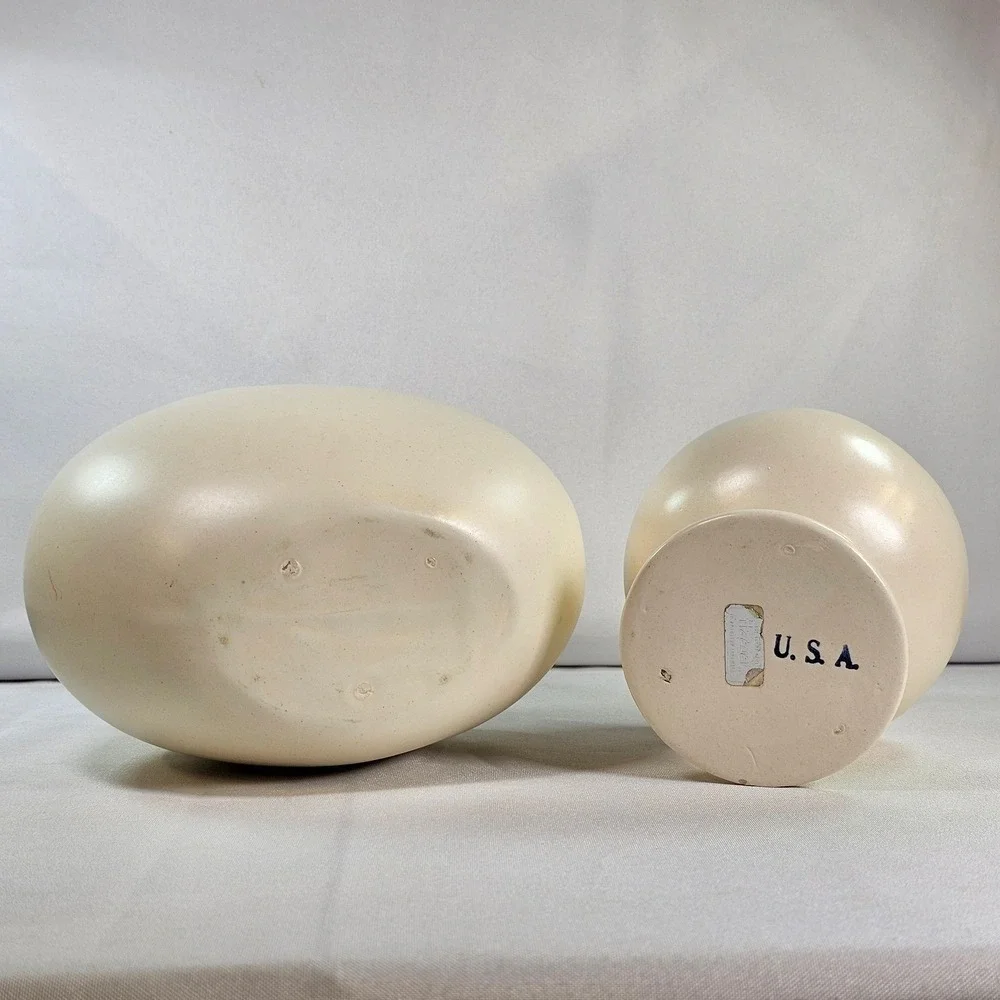 Vintage Haeger USA Pottery Cream Speckled Orb Vase and Footed Pedestal Set 2pc
